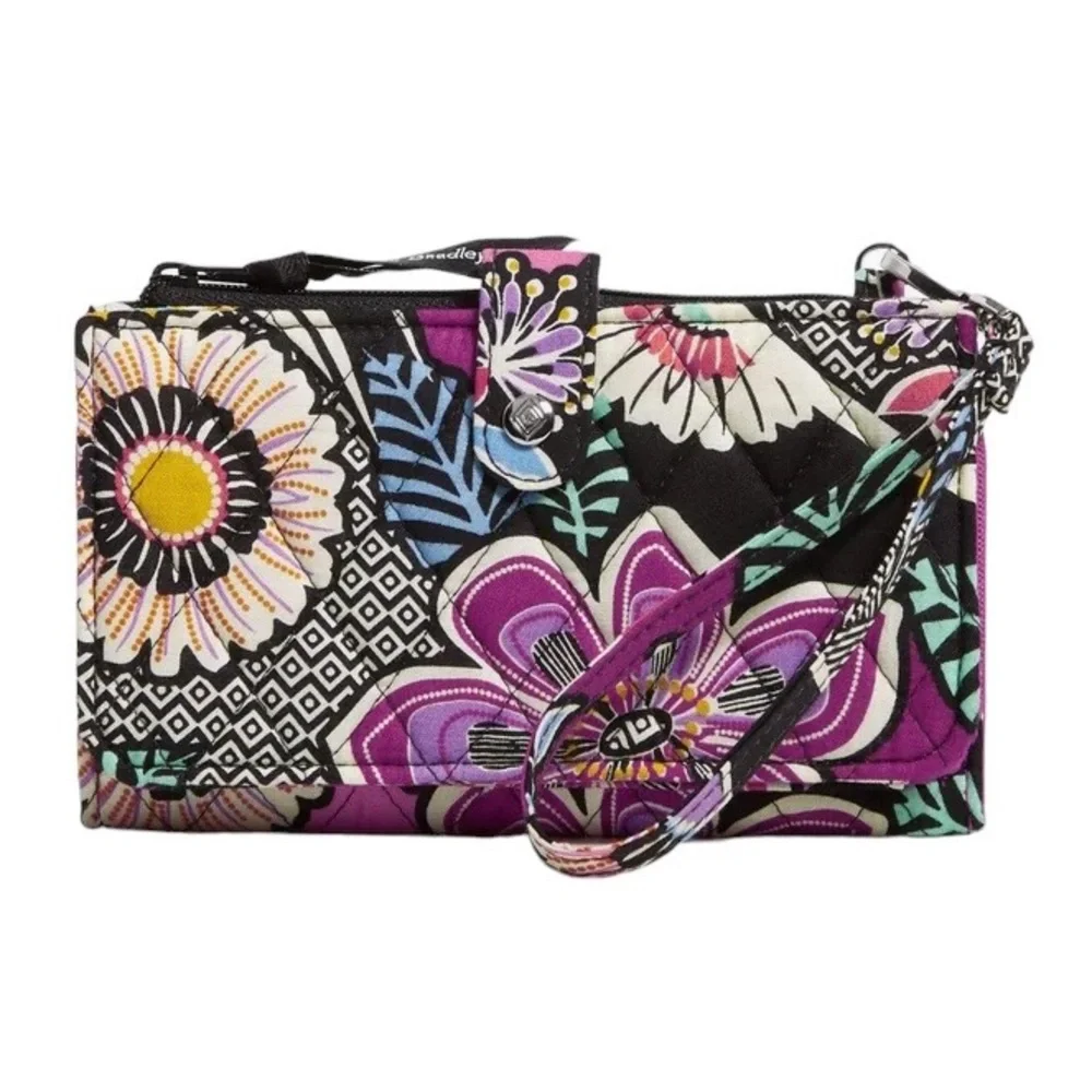 Vera Bradley RFID Smartphone Wristlet in Kauai Floral. Brand New with Tags.
